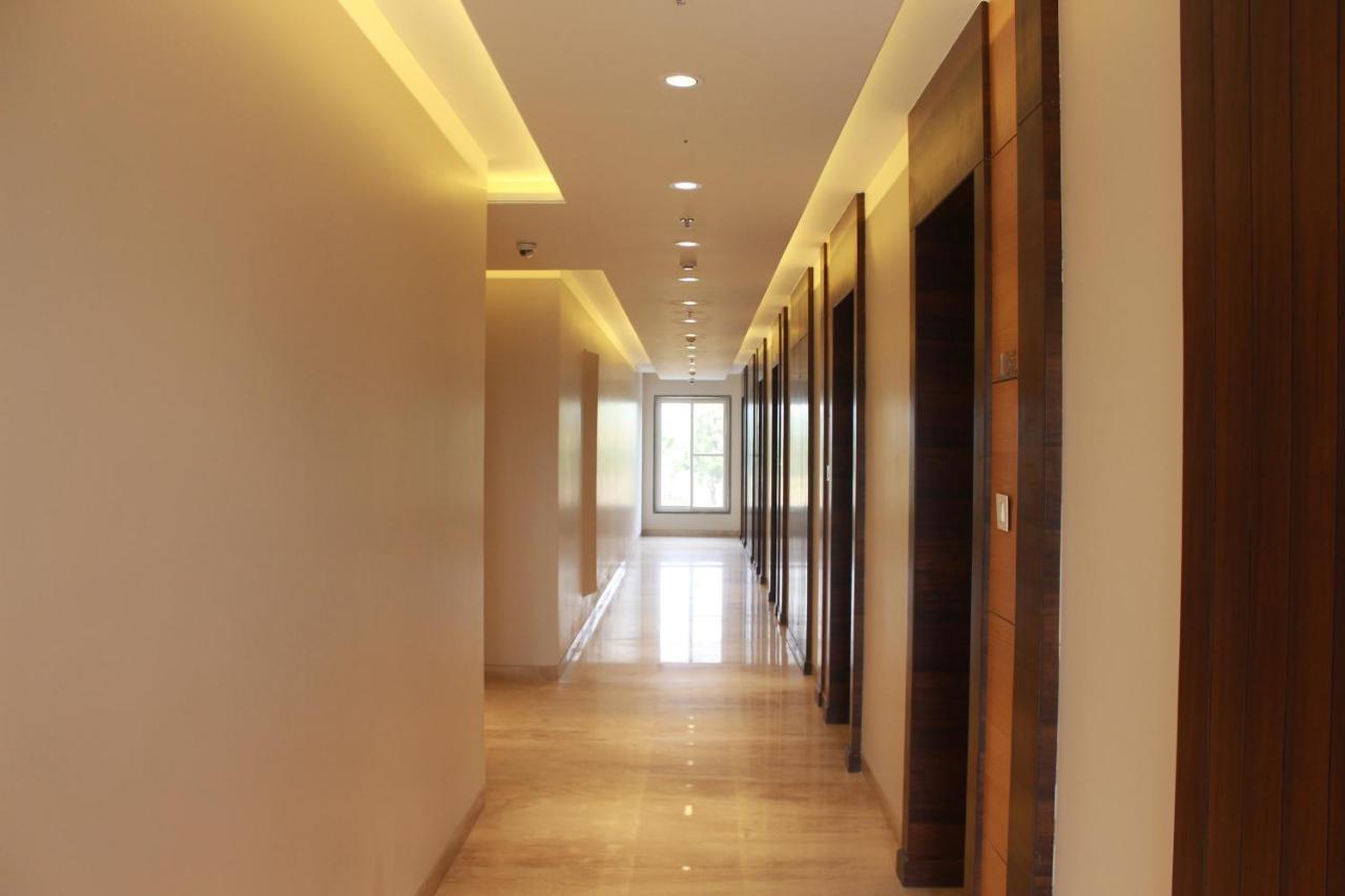 Hotel Rajhans Abhinandan Bhopal Dış mekan fotoğraf