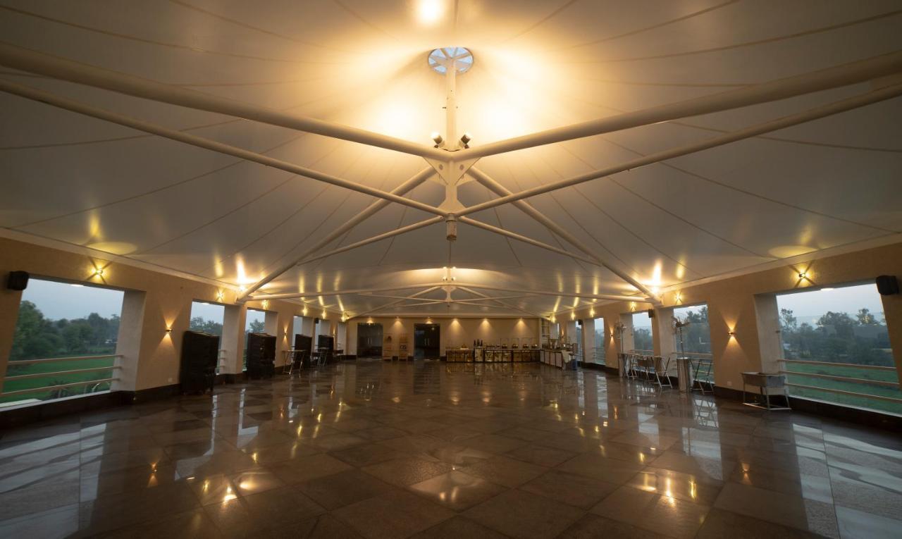Hotel Rajhans Abhinandan Bhopal Dış mekan fotoğraf