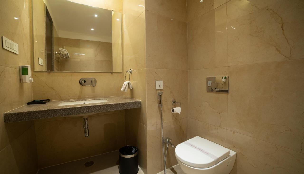 Hotel Rajhans Abhinandan Bhopal Dış mekan fotoğraf