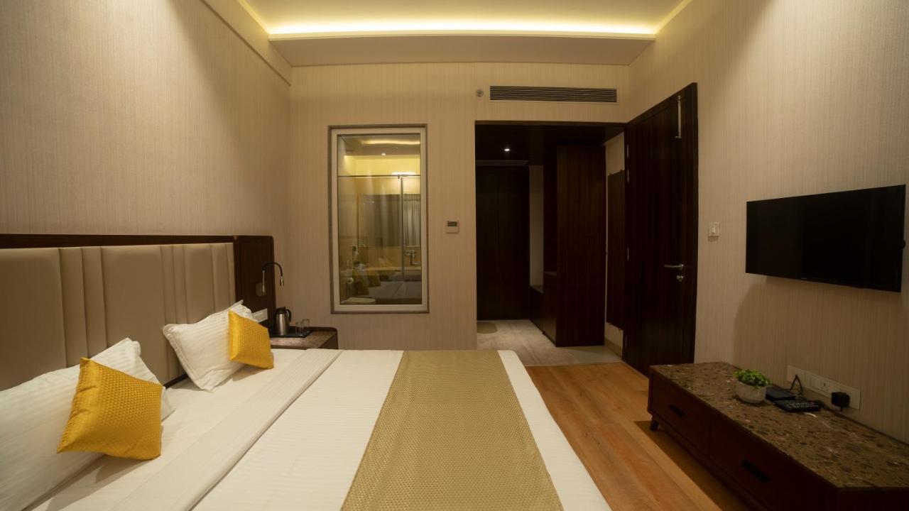 Hotel Rajhans Abhinandan Bhopal Dış mekan fotoğraf