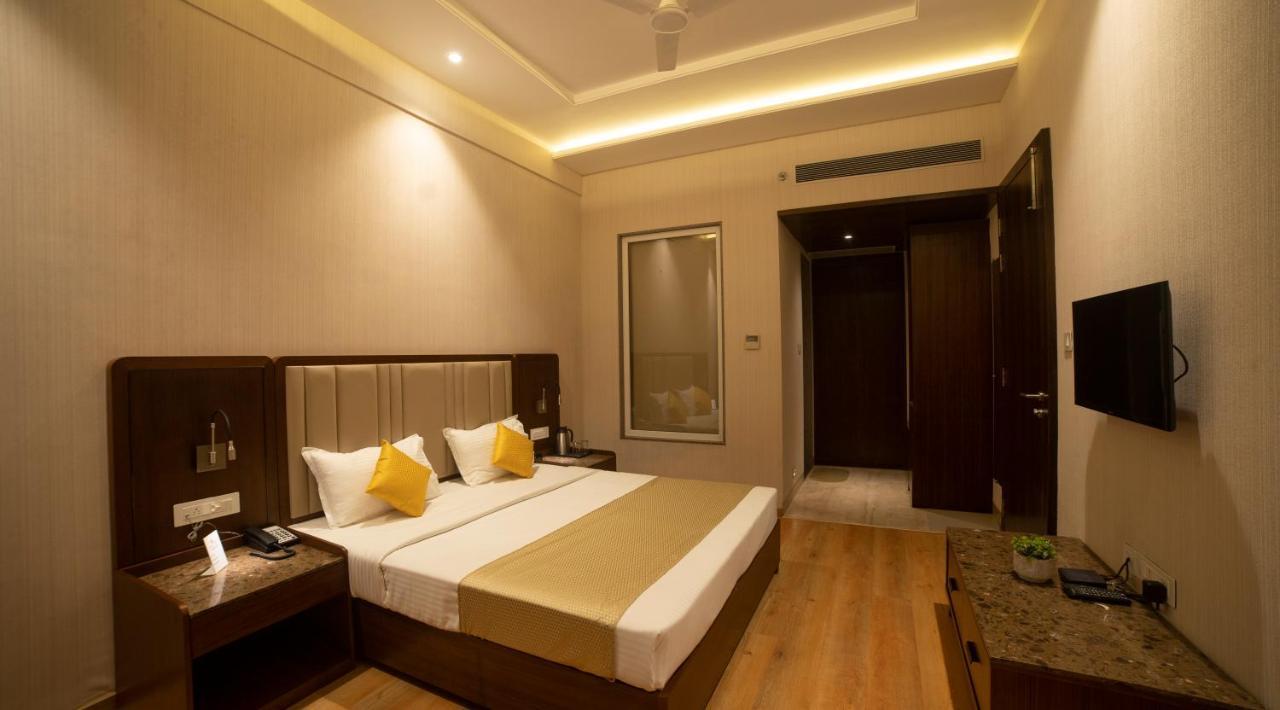 Hotel Rajhans Abhinandan Bhopal Dış mekan fotoğraf