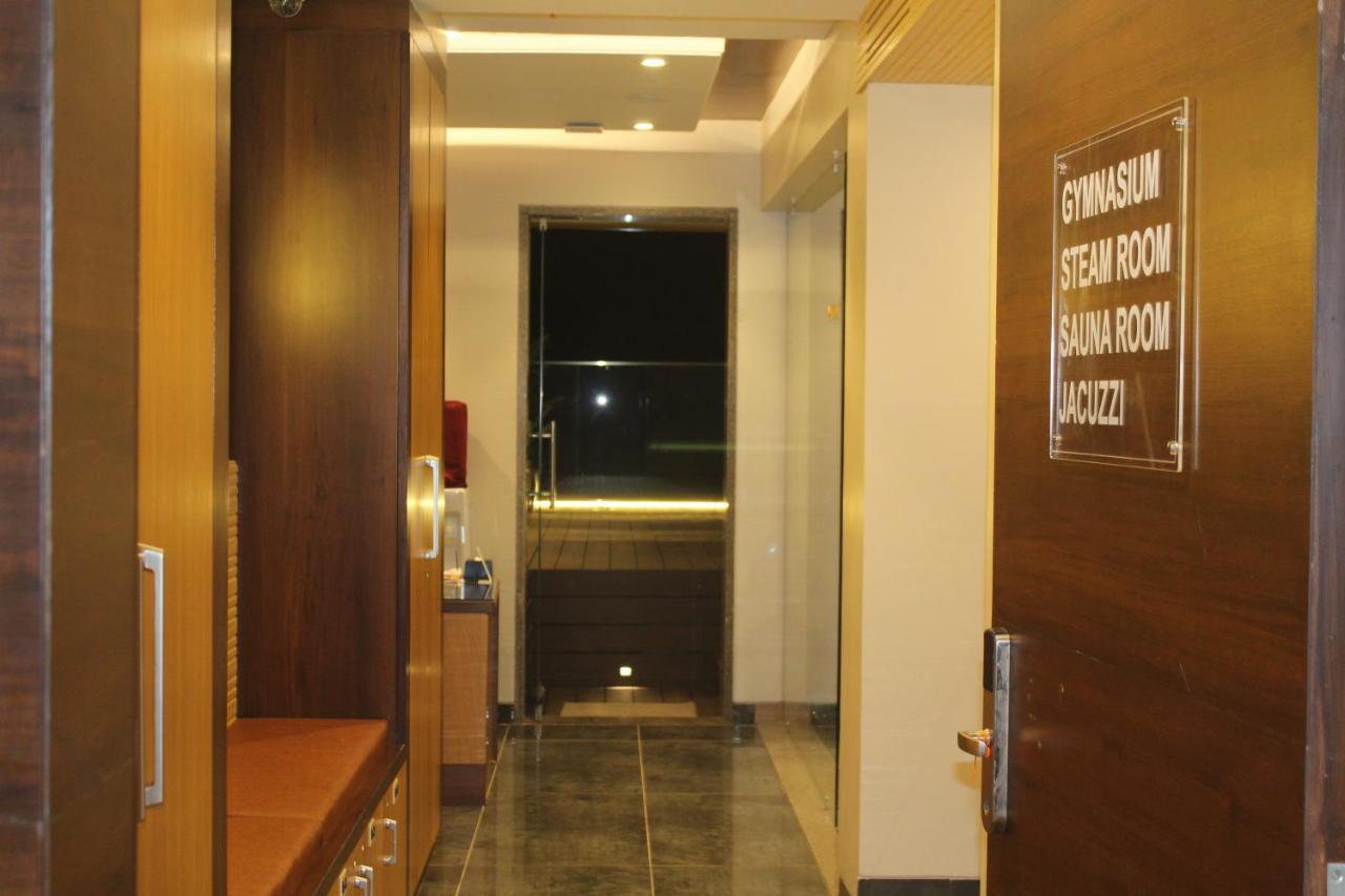 Hotel Rajhans Abhinandan Bhopal Dış mekan fotoğraf